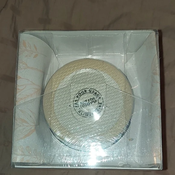 Simplicity White Floral Diffuser - Picture 8 of 8